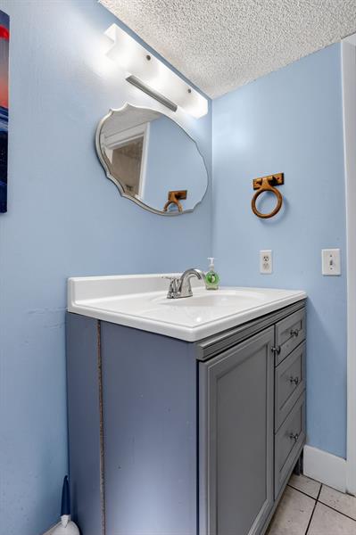 Image 18 of 38 For 1343 Sussex Dr