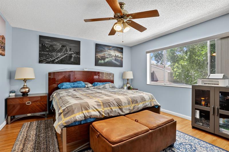 Image 27 of 38 For 1343 Sussex Dr