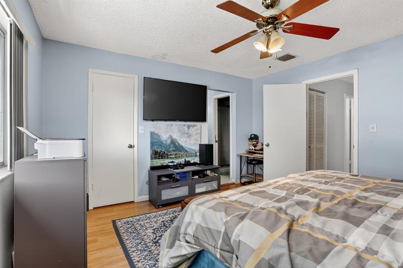 Image 28 of 38 For 1343 Sussex Dr