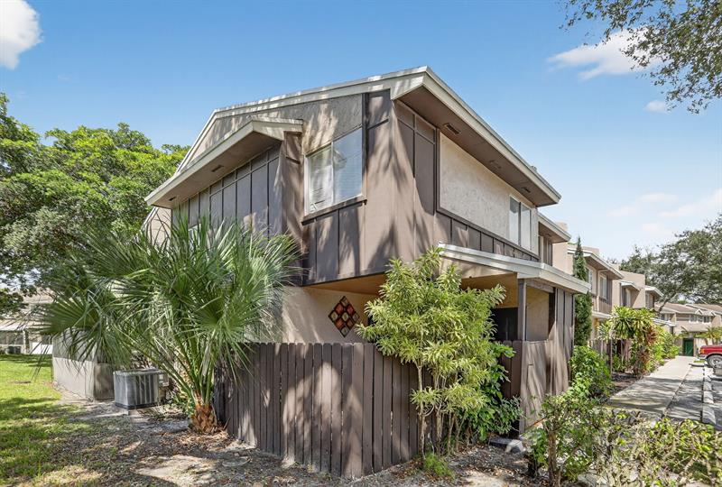 Image 3 of 38 For 1343 Sussex Dr