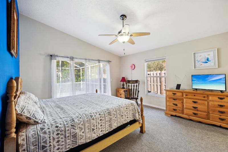 Image 15 of 42 For 212 14th Pl  