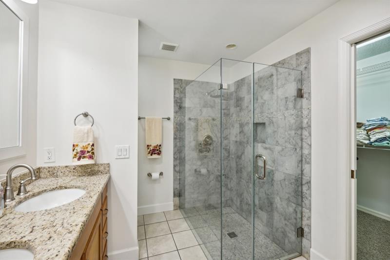 Image 18 of 42 For 212 14th Pl  