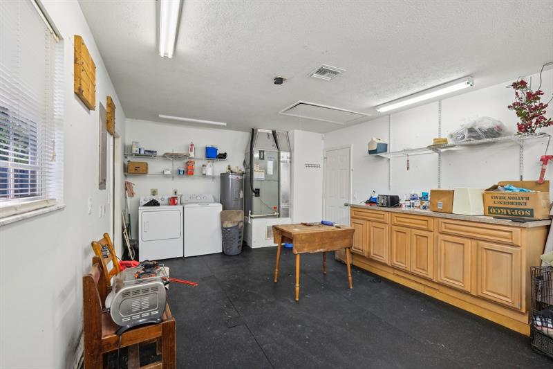 Image 21 of 42 For 212 14th Pl  