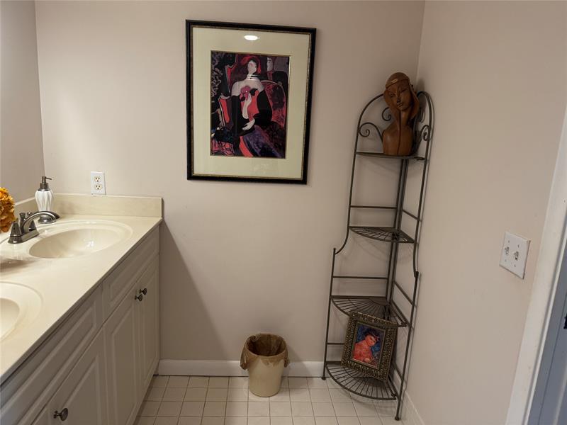 Image 23 of 68 For 3302 Aruba Way  M1