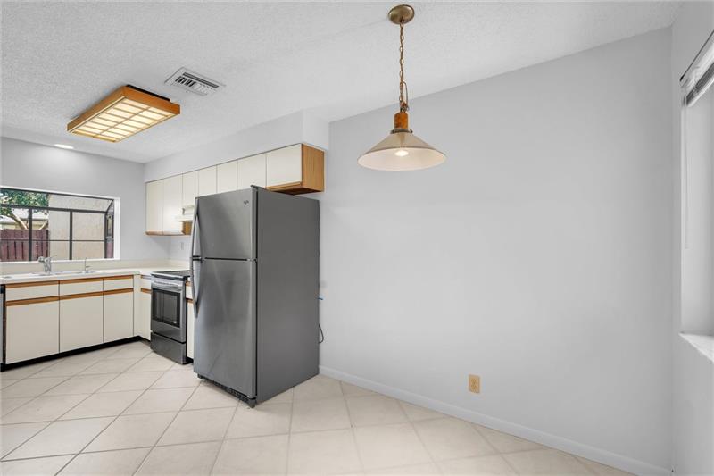 Image 12 of 26 For 9364 Chelsea Dr N