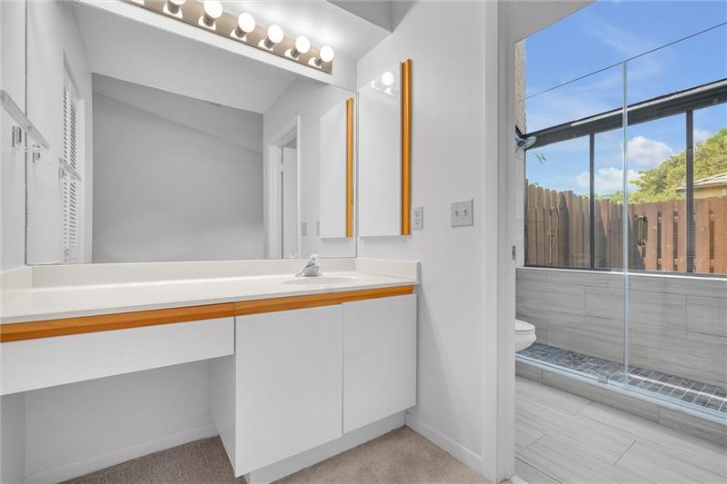 Image 22 of 26 For 9364 Chelsea Dr N