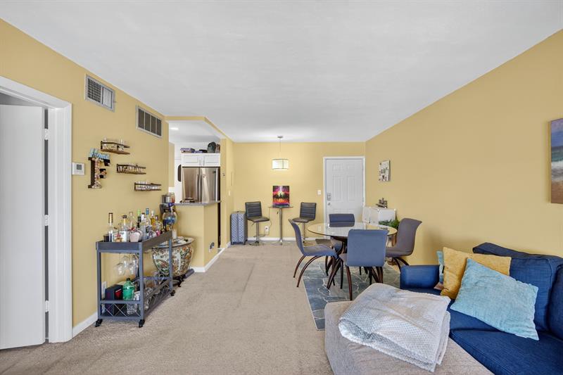 Image 12 of 43 For 3040 16th Ave  411