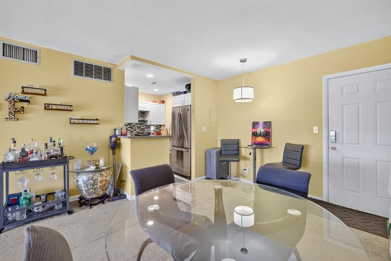 Image 18 of 43 For 3040 16th Ave  411