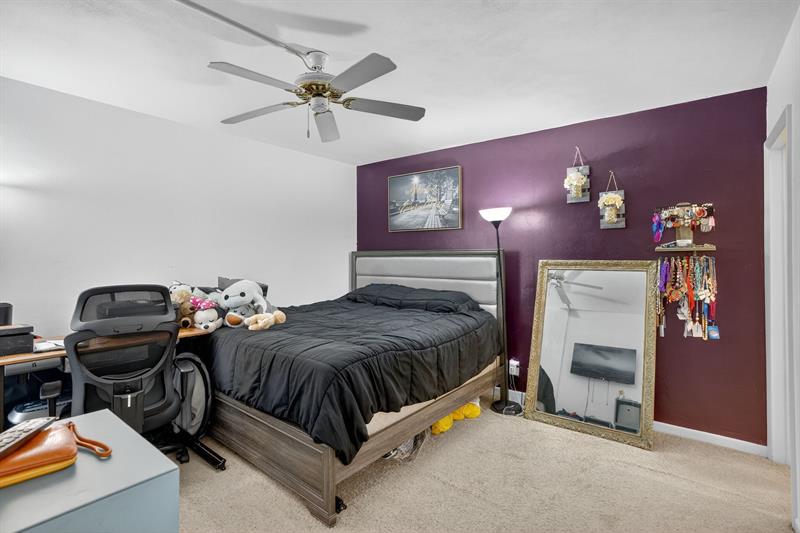 Image 25 of 43 For 3040 16th Ave  411