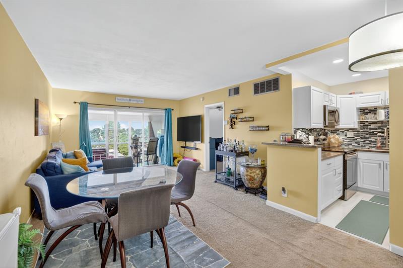 Image 6 of 43 For 3040 16th Ave  411