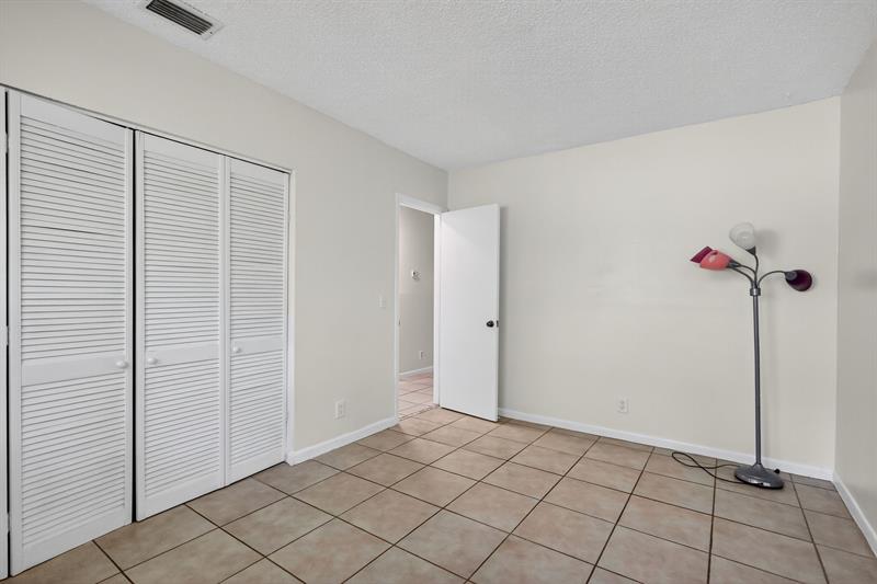Image 13 of 20 For 274 9th St  2