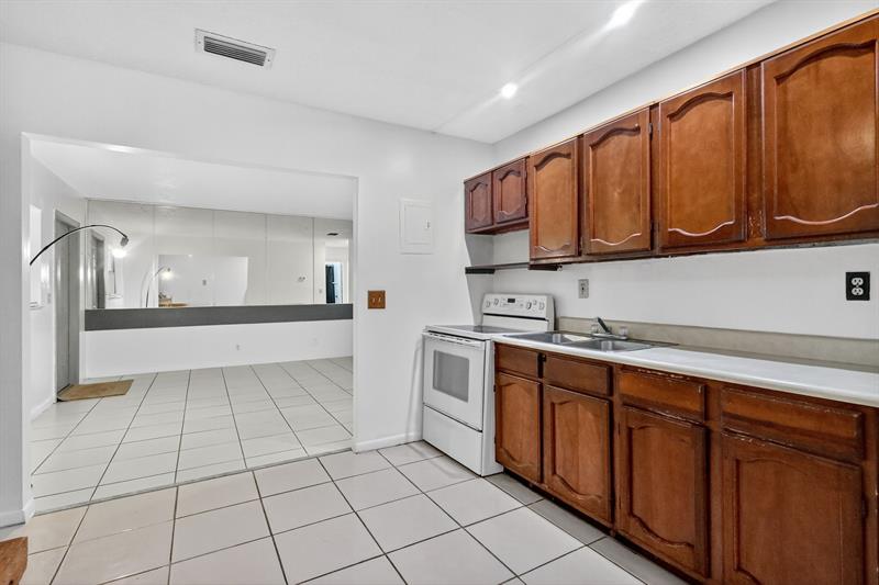 Image 8 of 20 For 274 9th St  2
