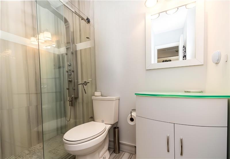 Image 9 of 19 For 1320 Drexel Ave  208