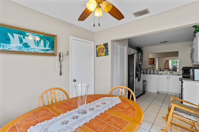 Image 11 of 21 For 6301 Silver Moon Ln