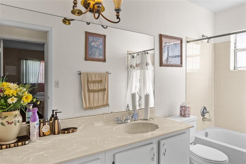 Image 15 of 21 For 6301 Silver Moon Ln