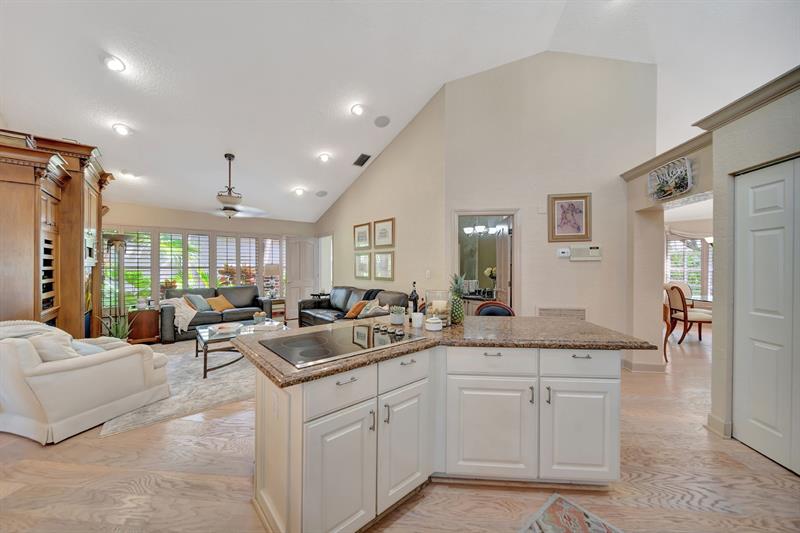 Image 11 of 73 For 4944 Chardonnay Dr