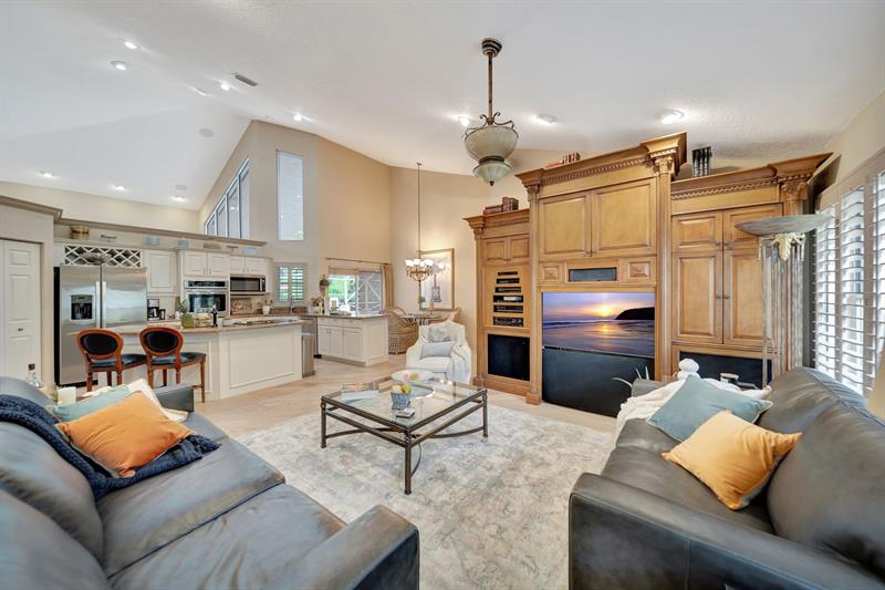 Image 17 of 73 For 4944 Chardonnay Dr