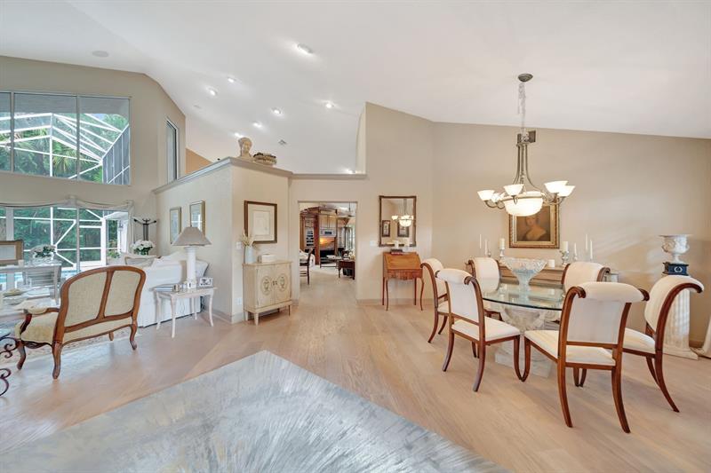 Image 21 of 73 For 4944 Chardonnay Dr