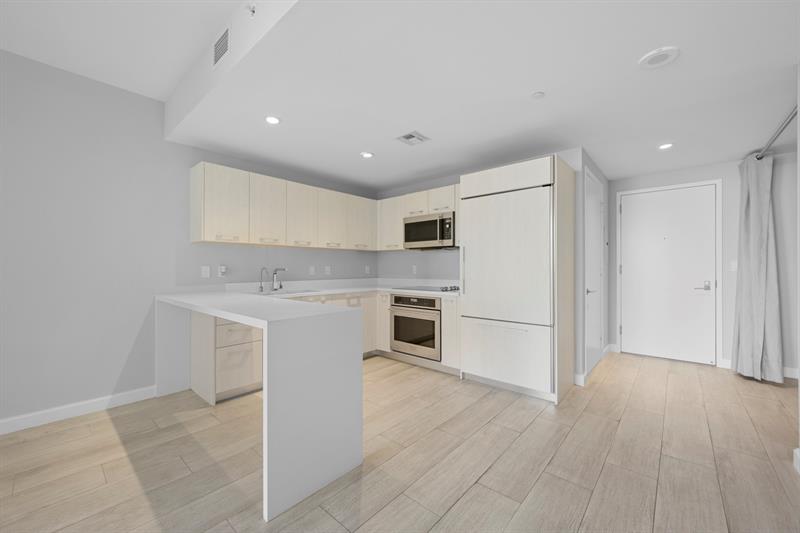 Image 10 of 21 For 45 9th St  2602