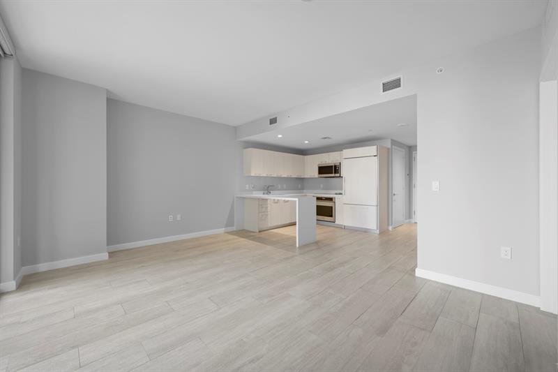 Image 12 of 21 For 45 9th St  2602