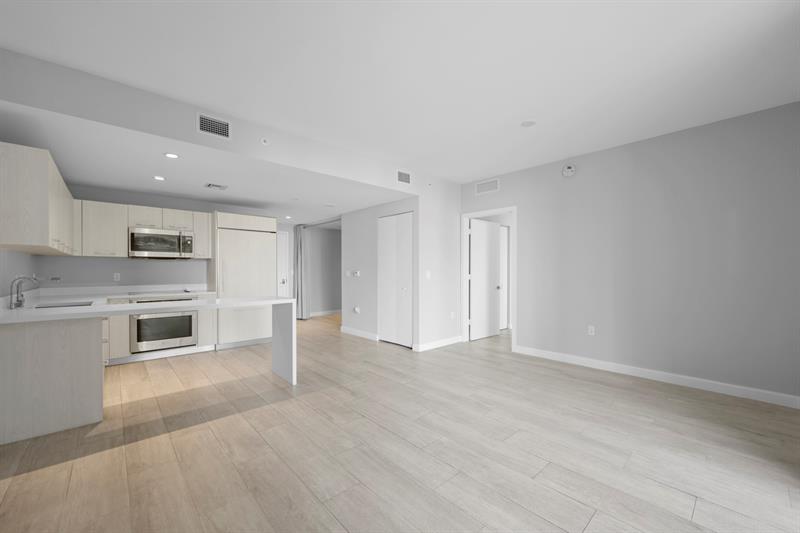 Image 13 of 21 For 45 9th St  2602