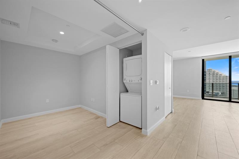 Image 14 of 21 For 45 9th St  2602