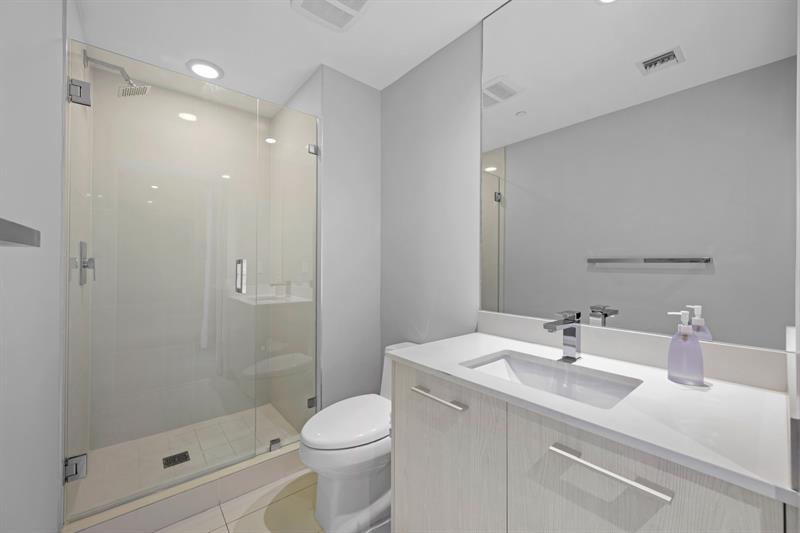 Image 17 of 21 For 45 9th St  2602