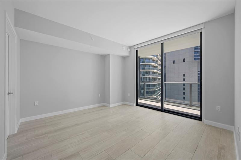 Image 18 of 21 For 45 9th St  2602