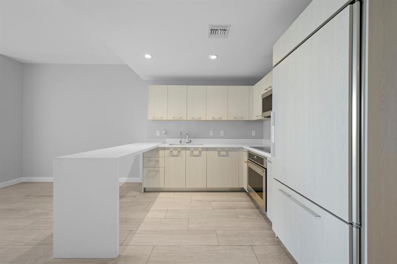 Image 9 of 21 For 45 9th St  2602