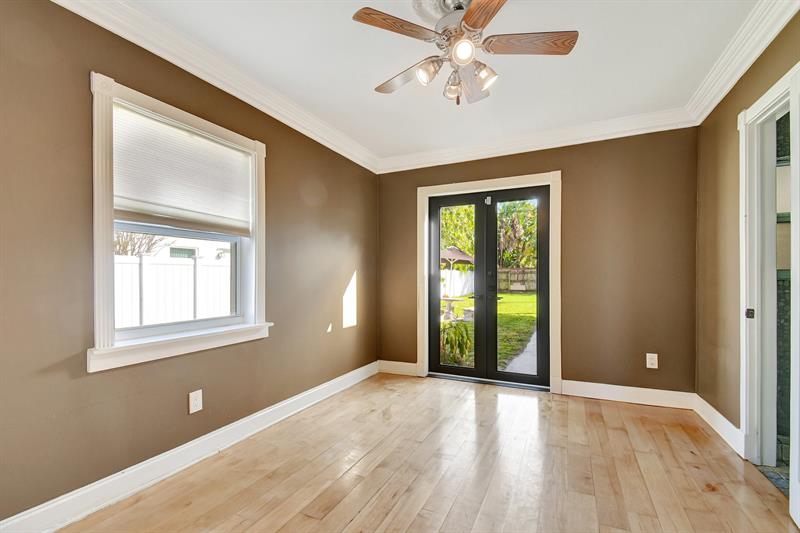 Image 14 of 35 For 1448 Funston St