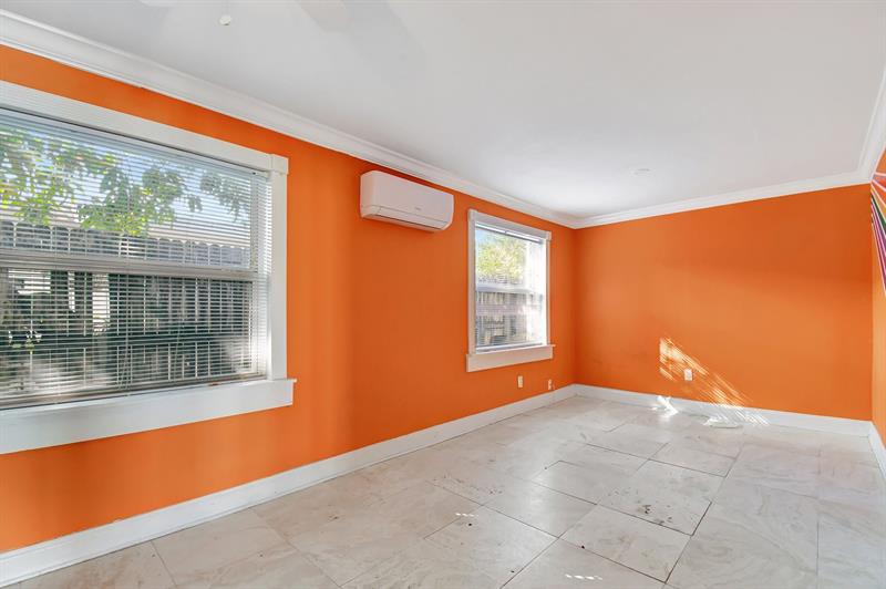 Image 23 of 35 For 1448 Funston St