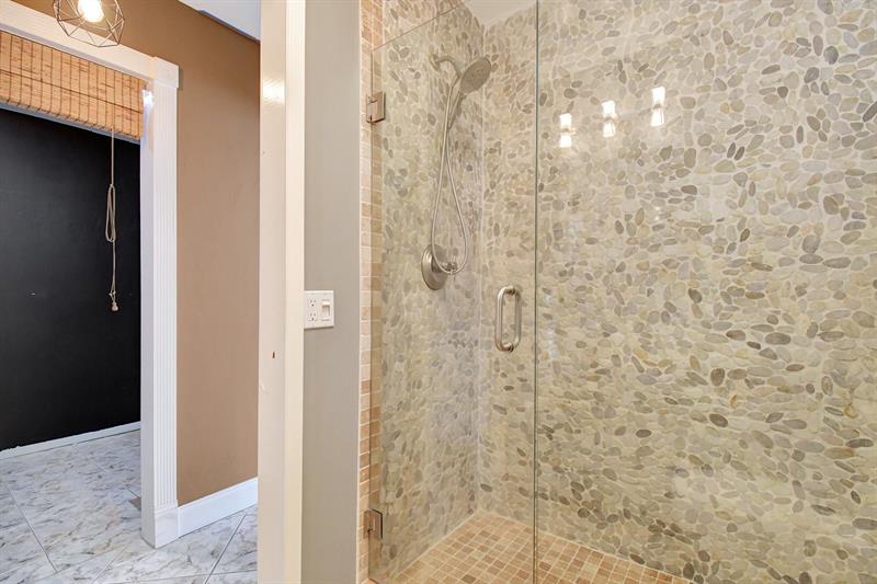 Image 29 of 35 For 1448 Funston St