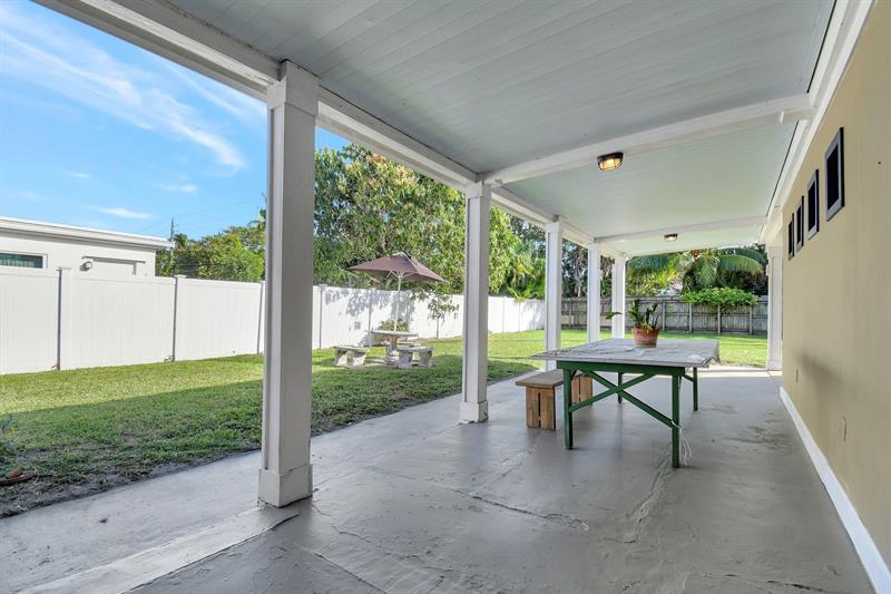 Image 31 of 35 For 1448 Funston St