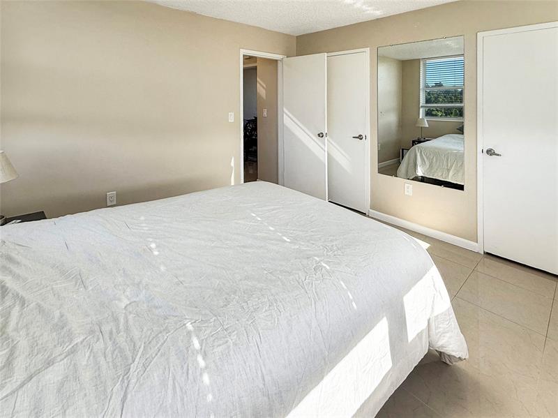 Image 12 of 28 For 2400 9th St  301