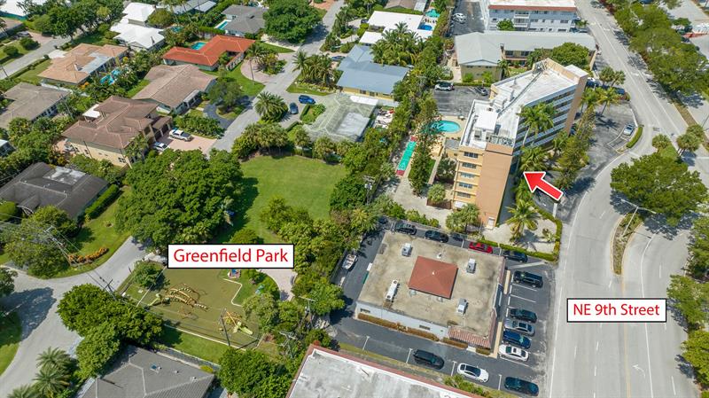 Image 22 of 28 For 2400 9th St  301