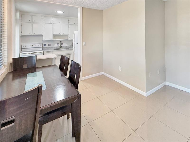 Image 5 of 28 For 2400 9th St  301