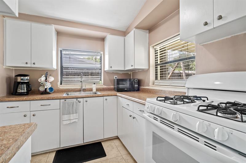 Image 15 of 38 For 3431 15th Ct