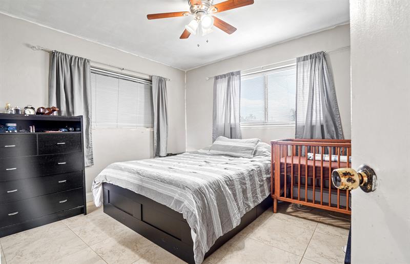 Image 21 of 38 For 3431 15th Ct