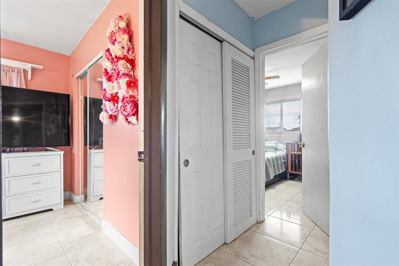 Image 28 of 38 For 3431 15th Ct