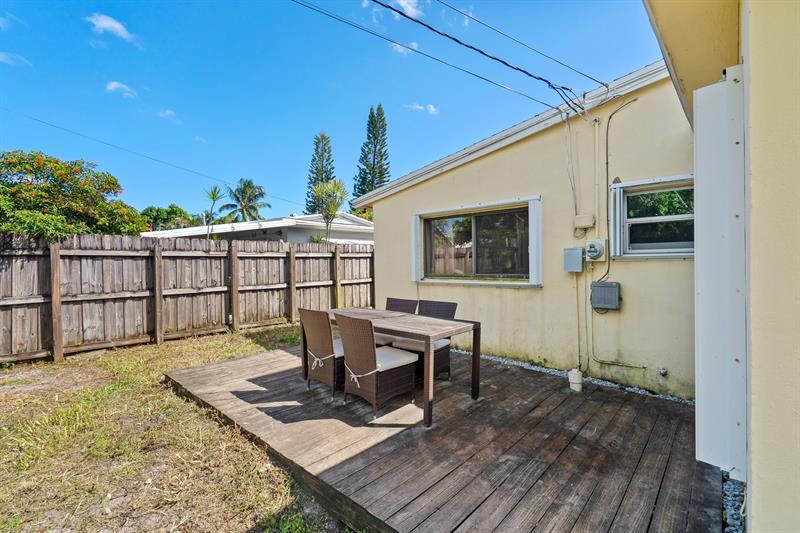 Image 29 of 38 For 3431 15th Ct