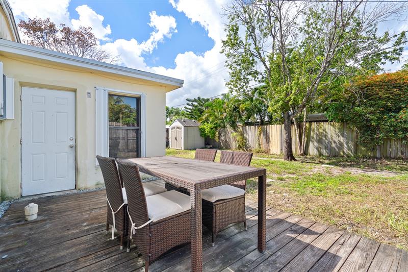 Image 30 of 38 For 3431 15th Ct