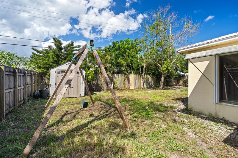 Image 34 of 38 For 3431 15th Ct