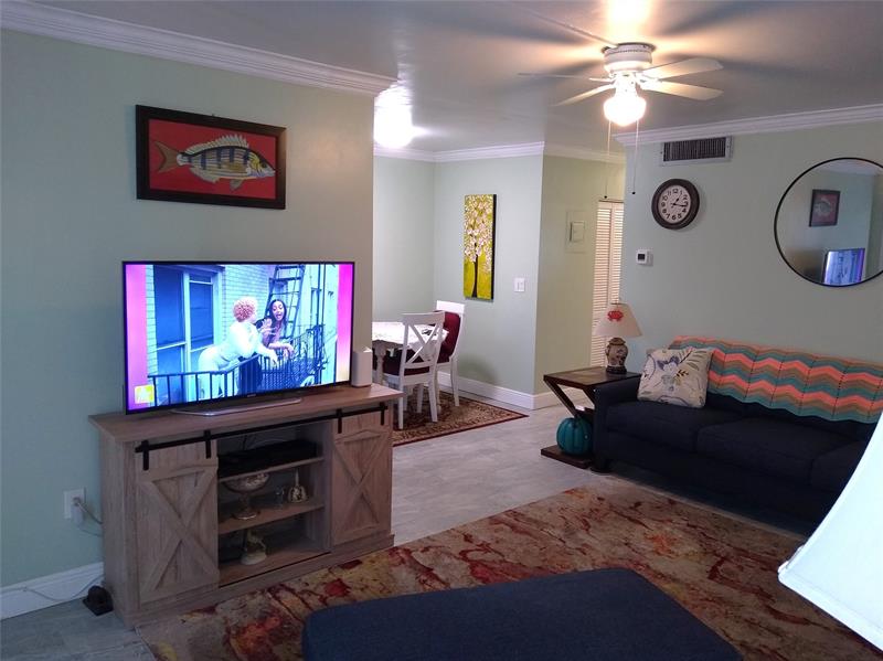 Image 10 of 36 For 2010 Fillmore St  303