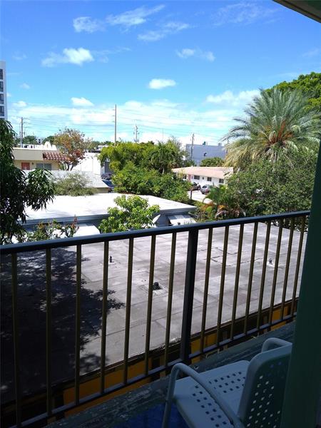 Image 24 of 36 For 2010 Fillmore St  303