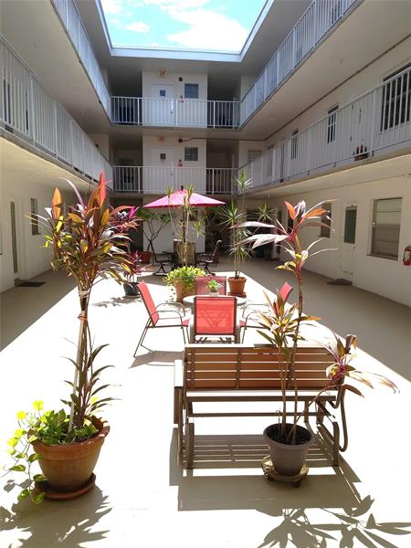 Image 28 of 36 For 2010 Fillmore St  303