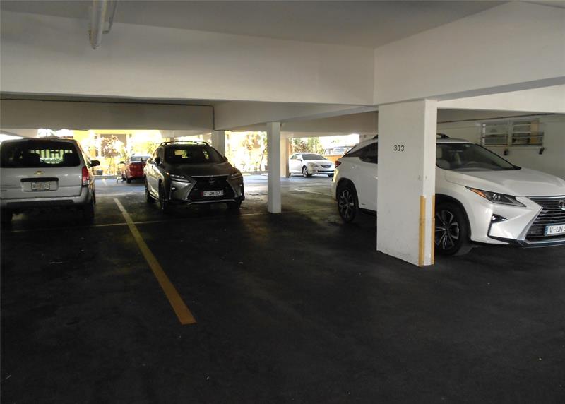 Image 31 of 36 For 2010 Fillmore St  303