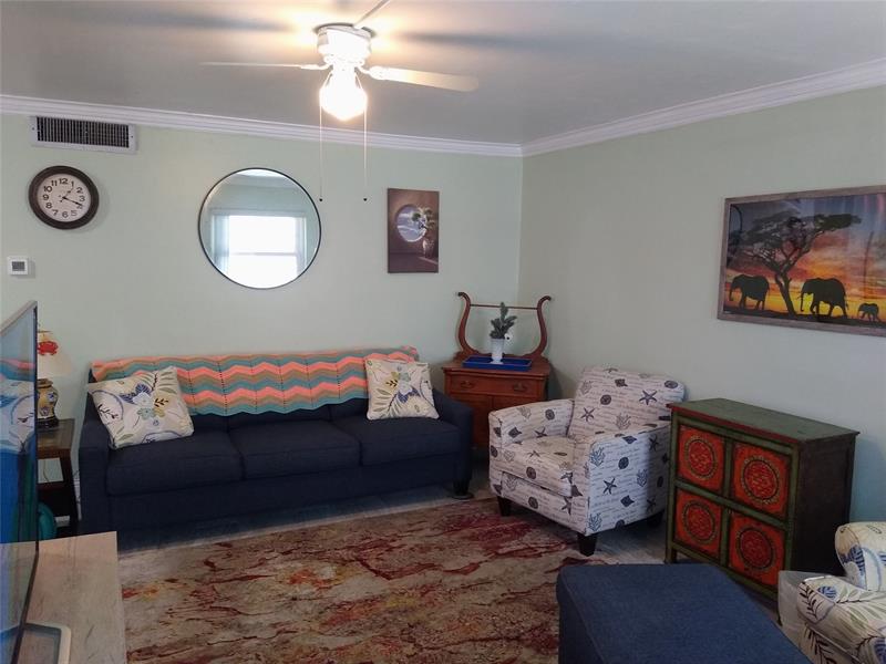 Image 9 of 36 For 2010 Fillmore St  303