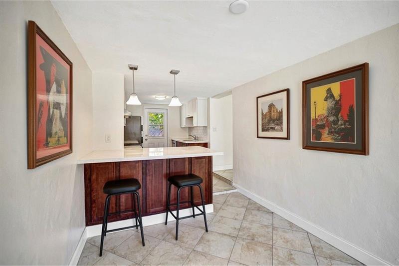 Image 17 of 45 For 933 19th St  