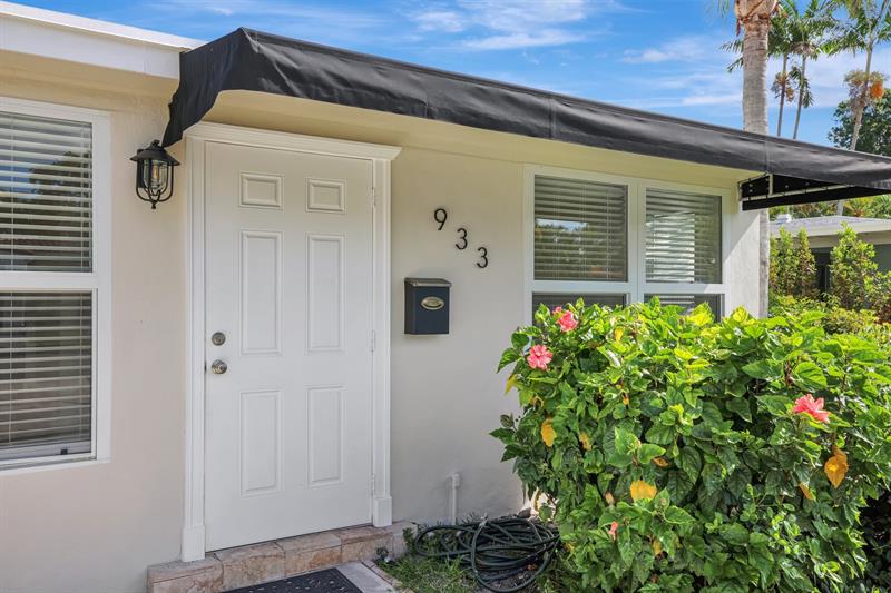 Image 4 of 45 For 933 19th St  