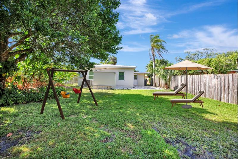 Image 44 of 45 For 933 19th St  